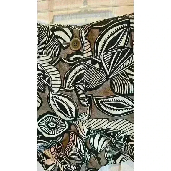LOFT Riviera Shorts Boho Leaf Print Mid-Rise Zip Pockets Women's Size 4 - Picture 2 of 5